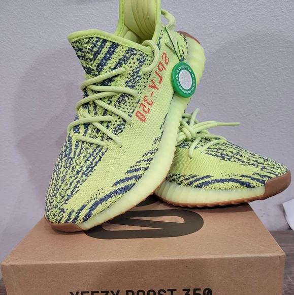 Yezzy Boos 350 V2 - Picture 4 of 7